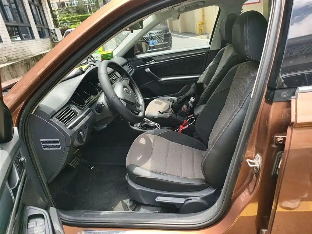 Volkswagen C-TREK 2017 230TSI DSG Comfort фото 8