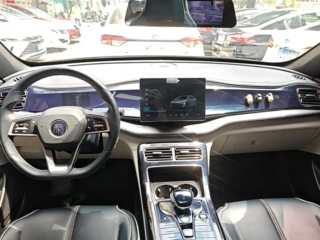 BYD Qin PLUS 2021 DM-i 55KM Flagship фото 10