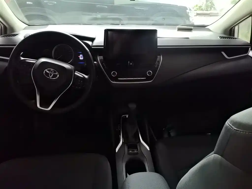 Toyota Corolla 2022 Hybrid 1.8L E-CVT Pioneer Edition фото 10