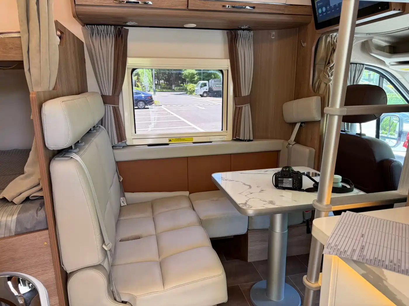 SAIC Maxus V100 RV 2022 Model 2.0T Life Home V100 Mountain Living Edition Longitudinal Bed фото 12