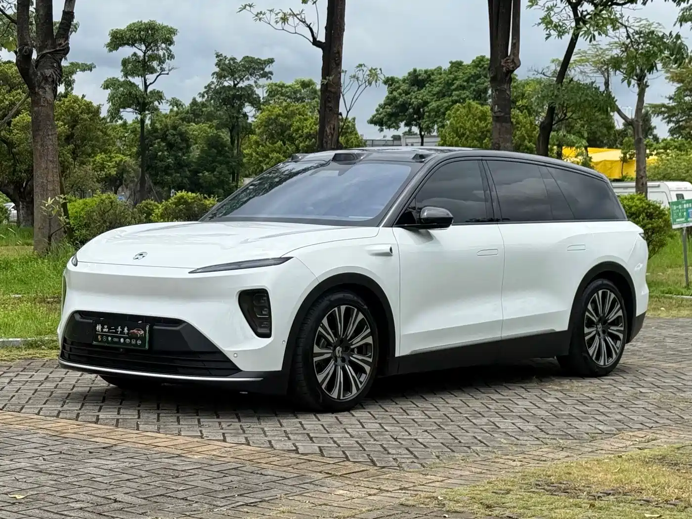NIO ES8 2024