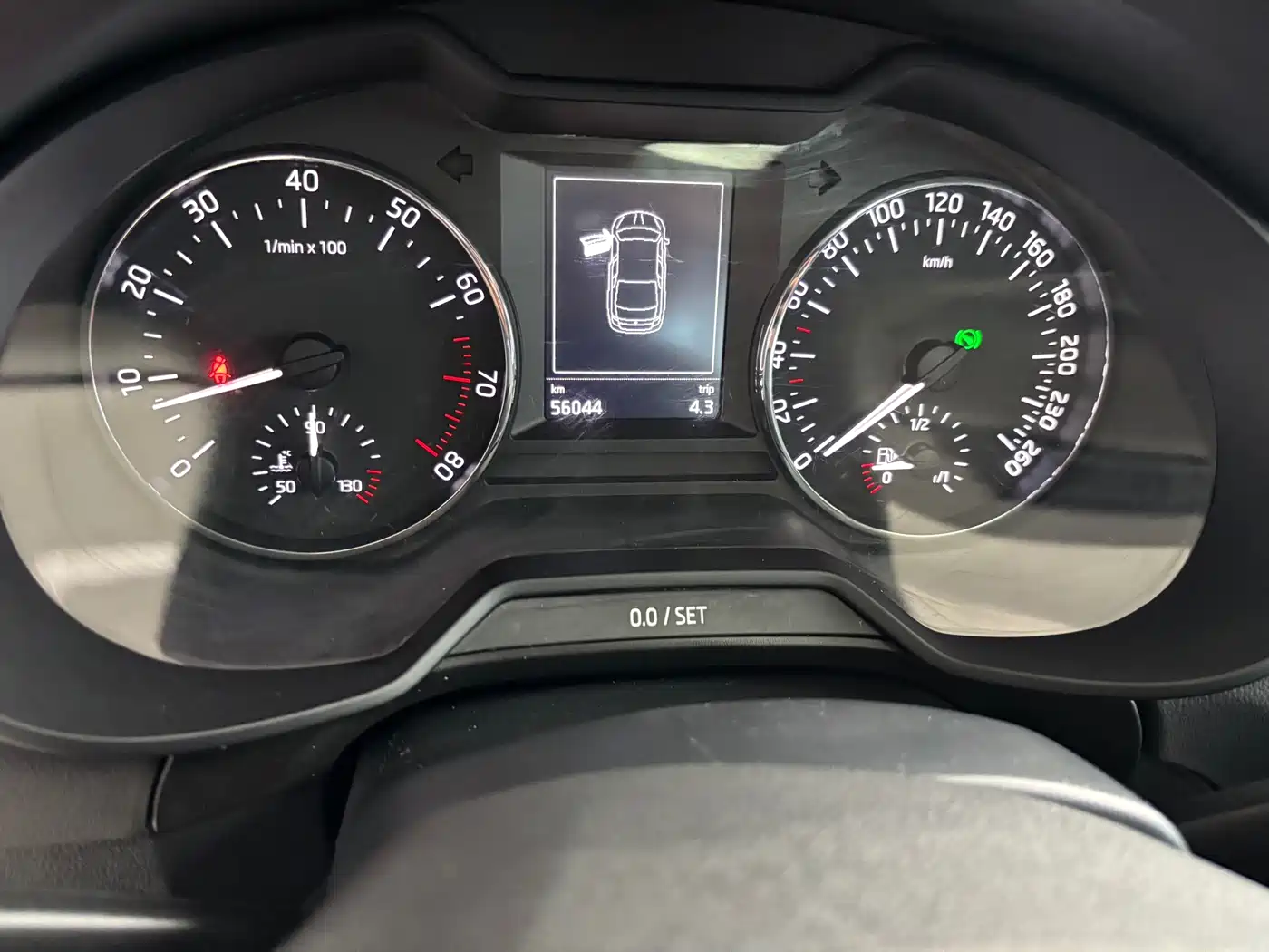 Škoda Octavia 2016 1.6L Automatic Smart Edition фото 10