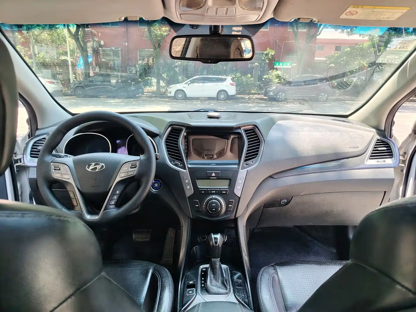 Hyundai Santa Fe 2013 Model 2.4L Automatic 2WD Comfort фото 4