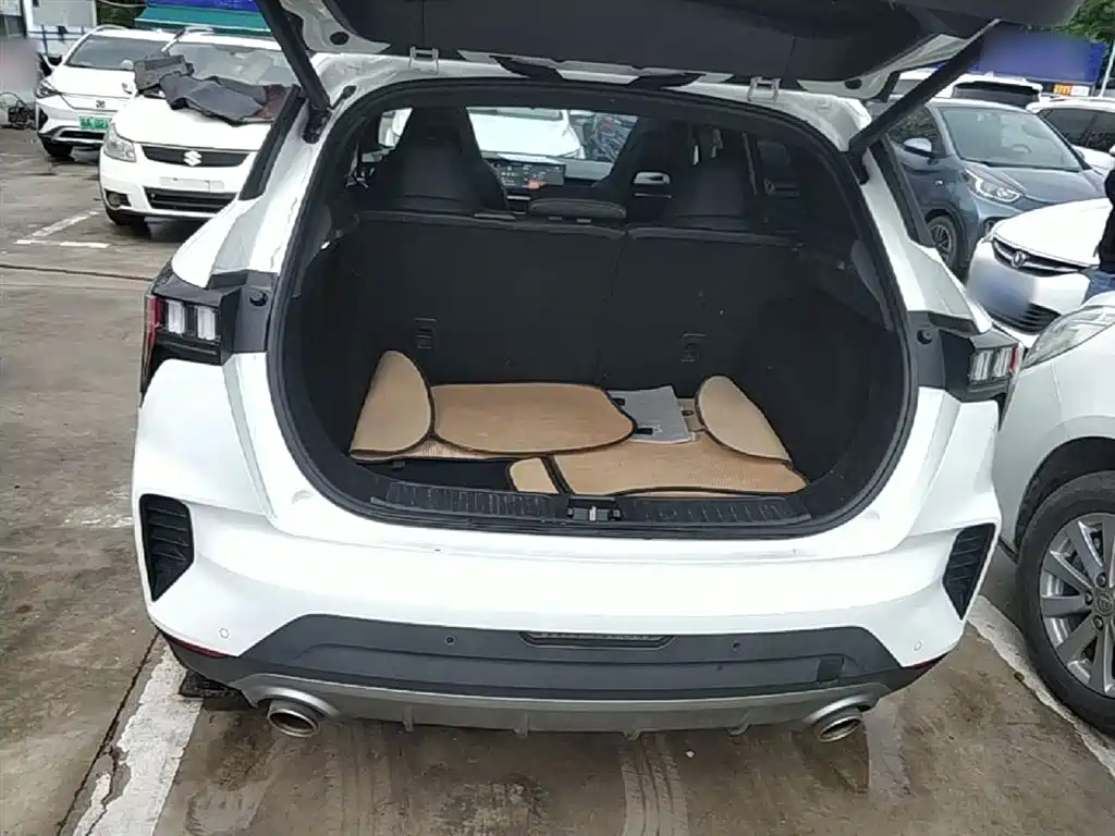 Lynk & Co 06 2023 Remix 1.5T Power Pro фото 19