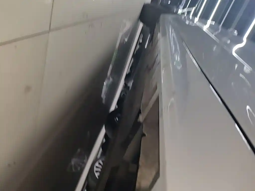 Geely Galaxy Galaxy A7 2025 EM-i 70km Luxury Edition фото 19