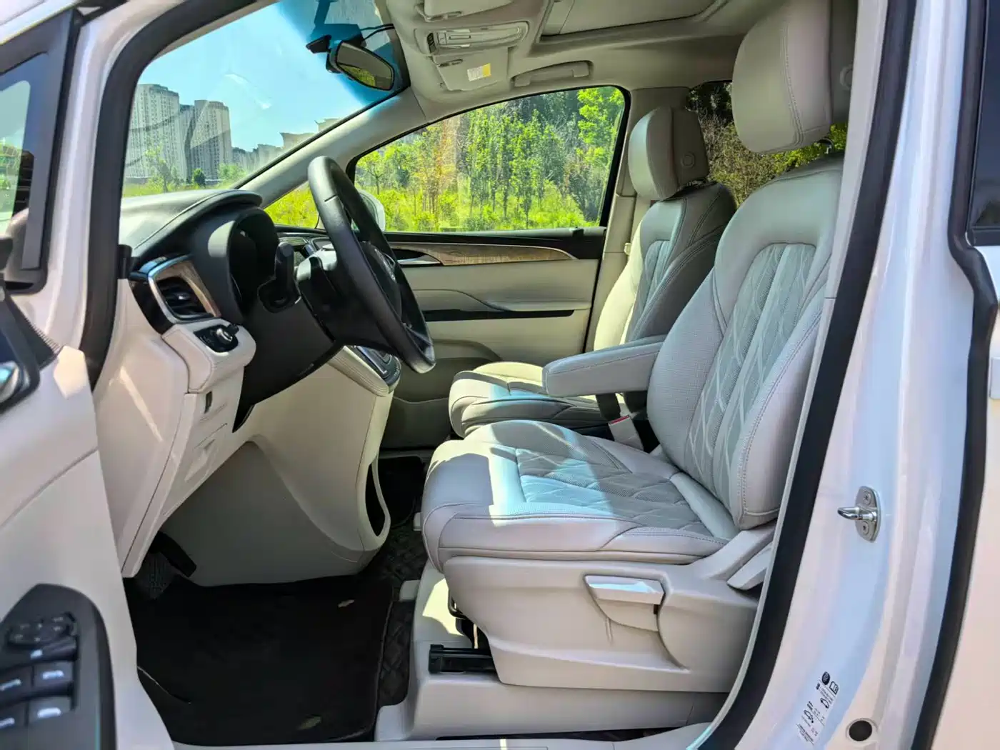 Buick GL8 2017 ES 28T Comfort Type China V фото 6