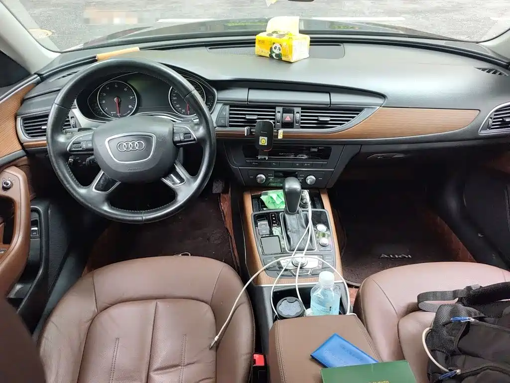 Фото 13 - Audi A6L