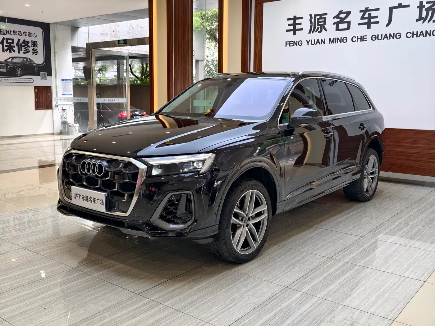 Audi Q7 2025 55 TFSI quattro S line Sport