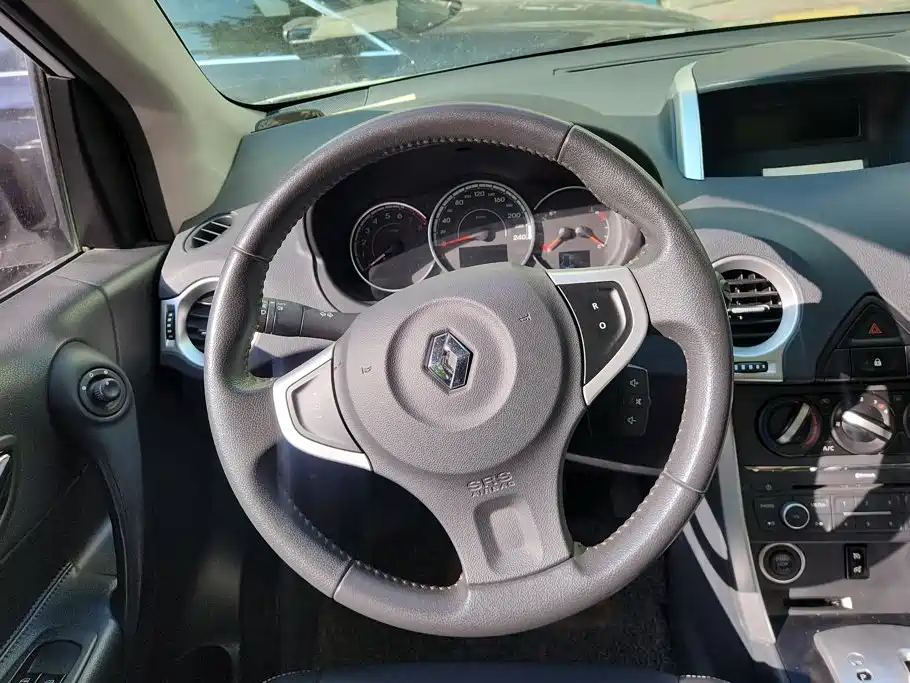 صورة 15 - Renault Koleos (Import)