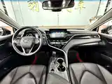 Фото 4 - Toyota Camry