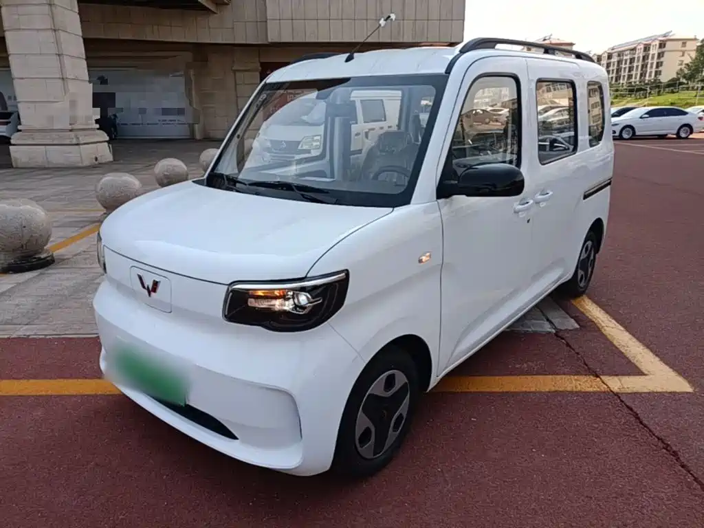 Фото 1 - Wuling Motors Wuling Zhiguang NEV
