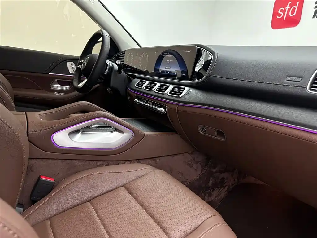Mercedes-Benz GLS 2024 GLS 450 4MATIC Fashion Edition фото 18