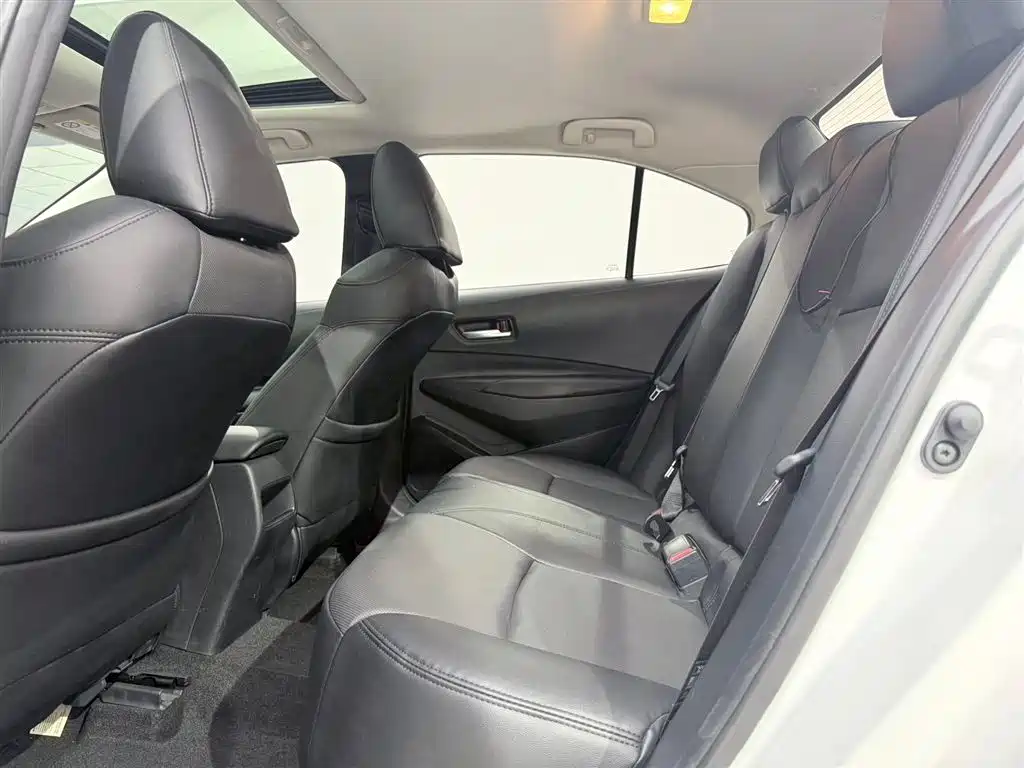 Toyota Corolla 2021 TNGA 1.5L CVT Elite Edition фото 8