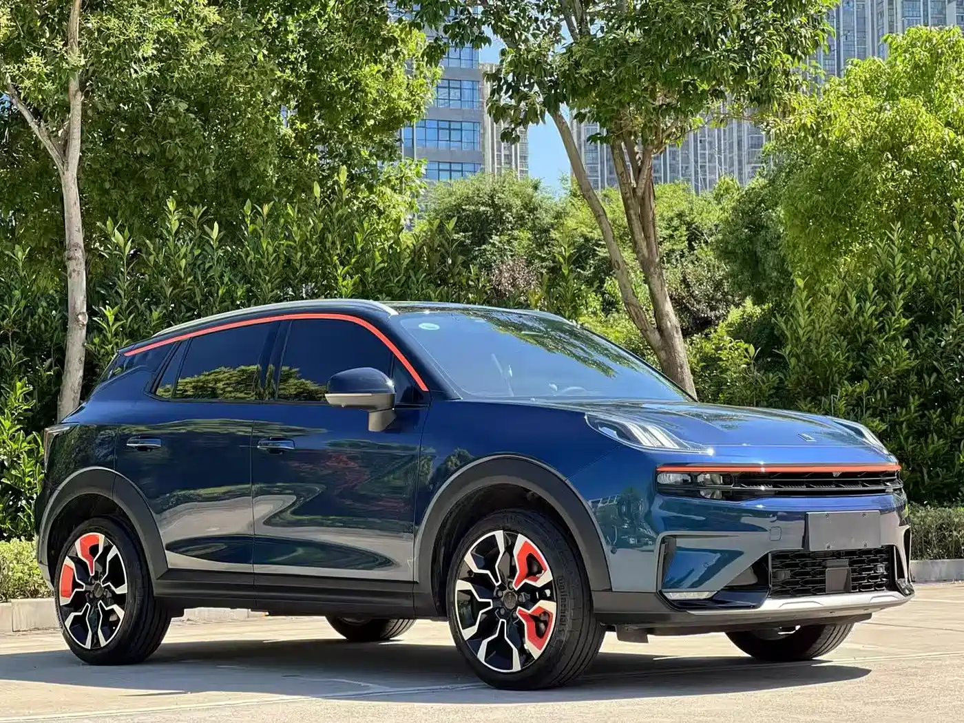 Lynk & Co 06 2020 1.5T Halo фото 3