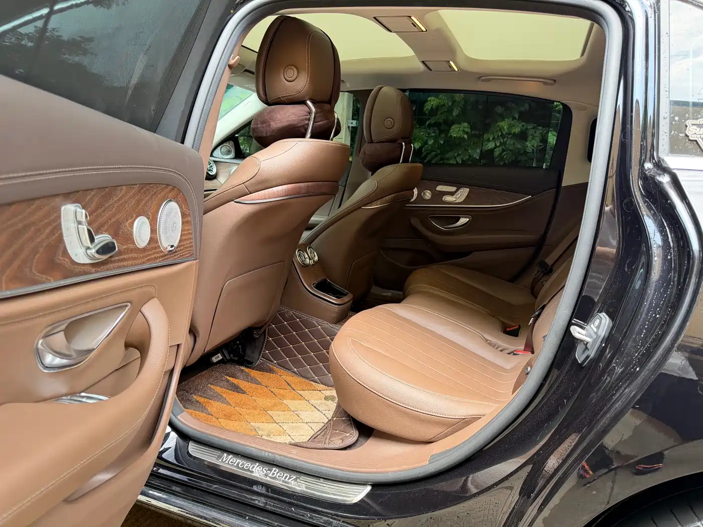 Mercedes-Benz E-Class 2023 Facelift E 300 L Luxury фото 7
