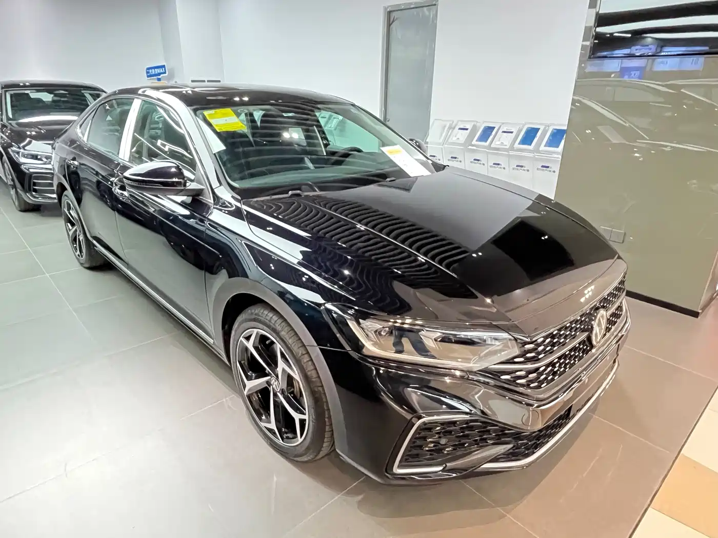 Volkswagen Passat 2026 2023 330TSI Premium Edition