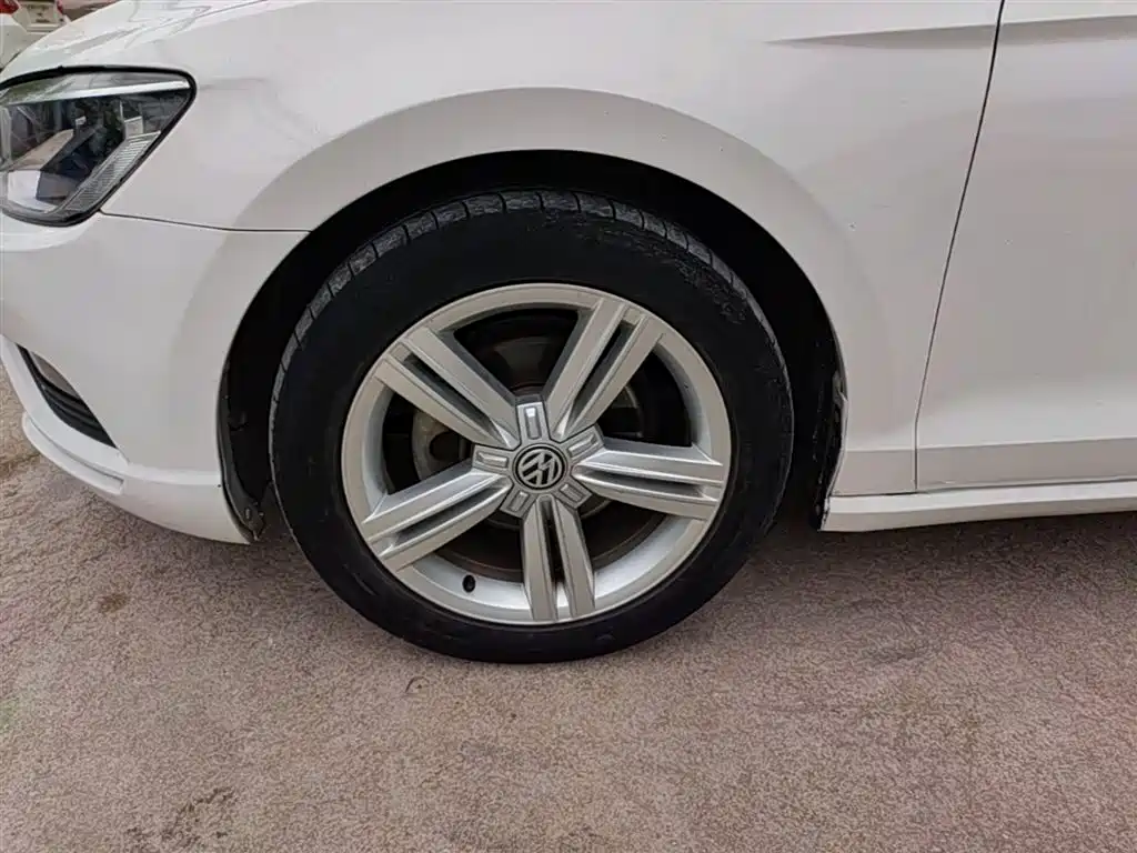 Volkswagen Lamando 2017 280TSI DSG Comfort Edition фото 23