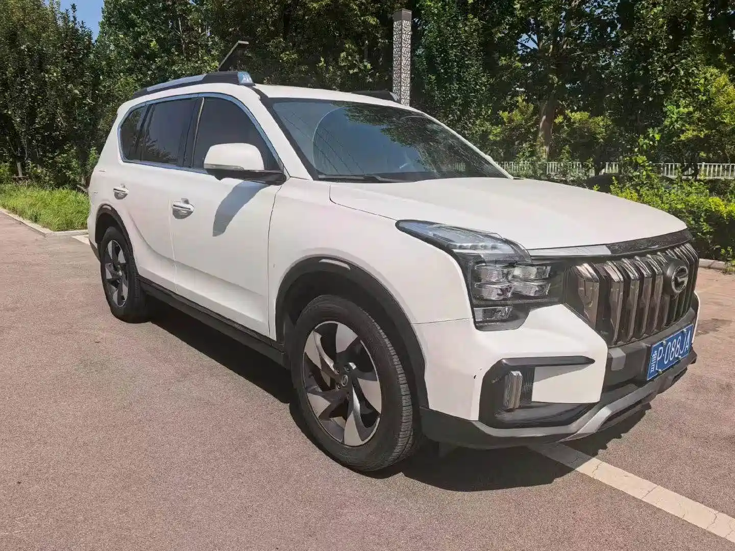 Photo 3 - GAC Trumpchi GS8
