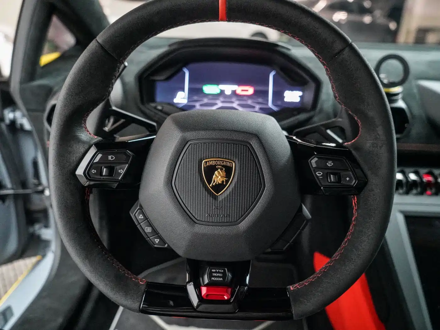 LAMBORGHINI HURACÁN