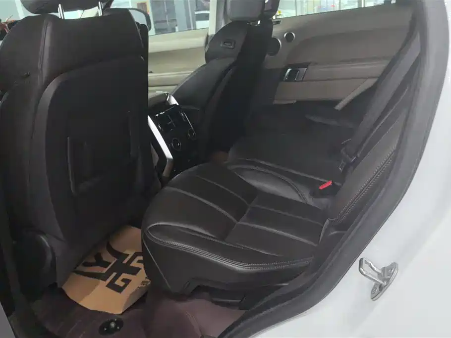 Land Rover Range Rover Sport 2016 Model 3.0 SC V6 HSE DYNAMIC фото 11