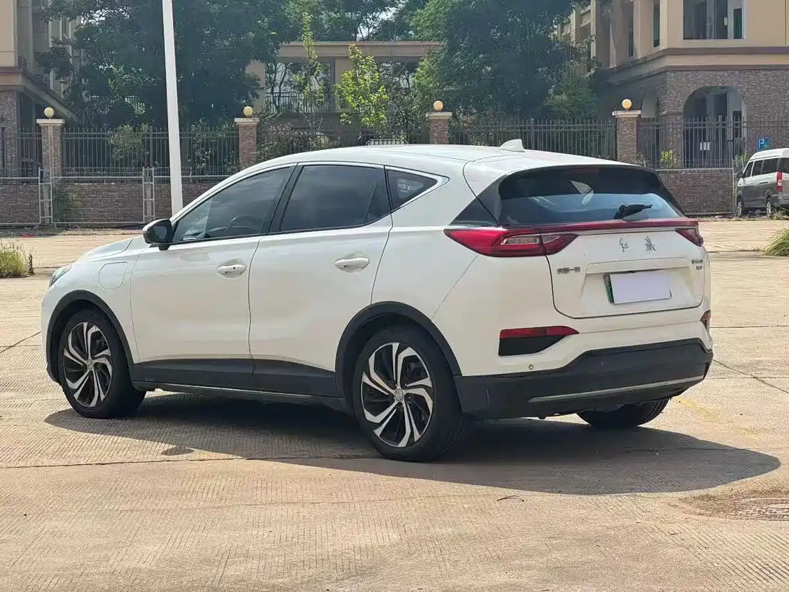 Hongqi E-HS3 2019 2019 Smart Connection Flag Joy FWD Version