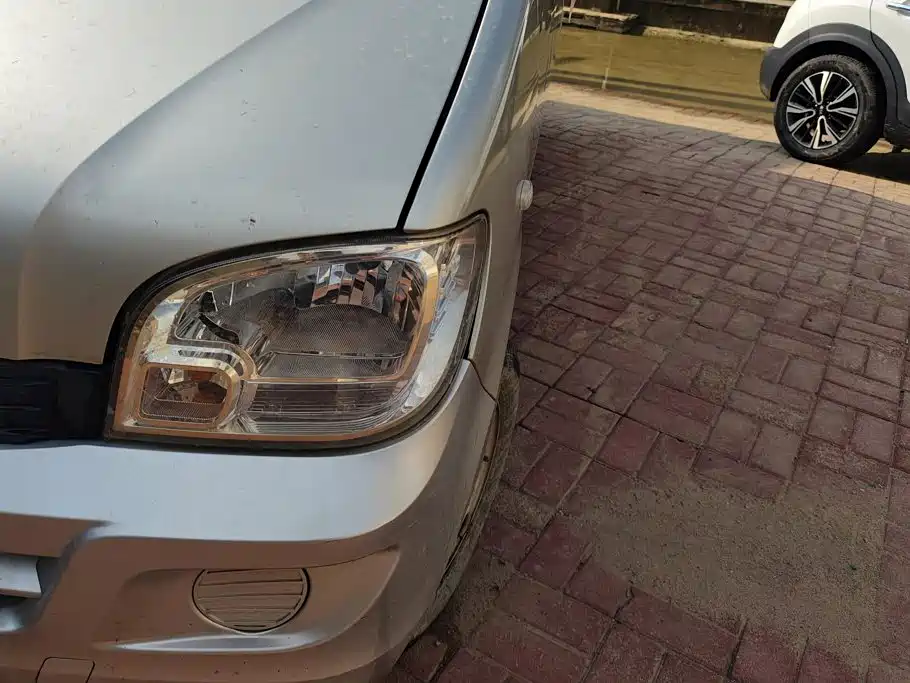 Wuling Motors Wuling Zhiguang 2015 2014 1.2L Extended LD6