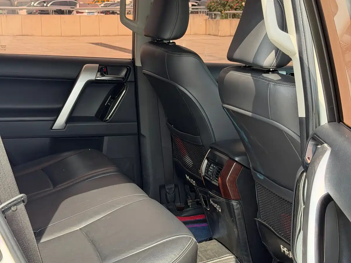 Toyota Prado 2016 3.5L Auto TX-L фото 9
