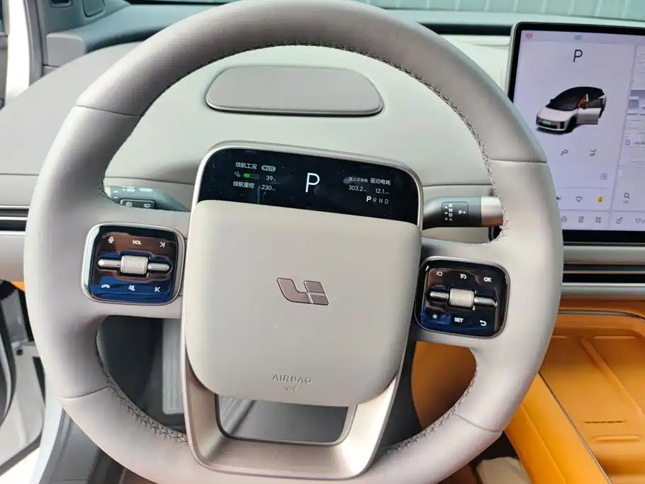Li Auto i6 2026 2025 2WD Base Model