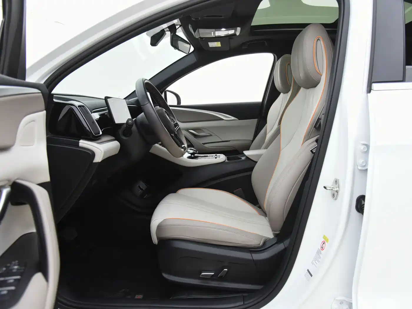 BYD Song Pro New Energy 2023 Champion Edition DM-i 71KM Leading Type фото 6