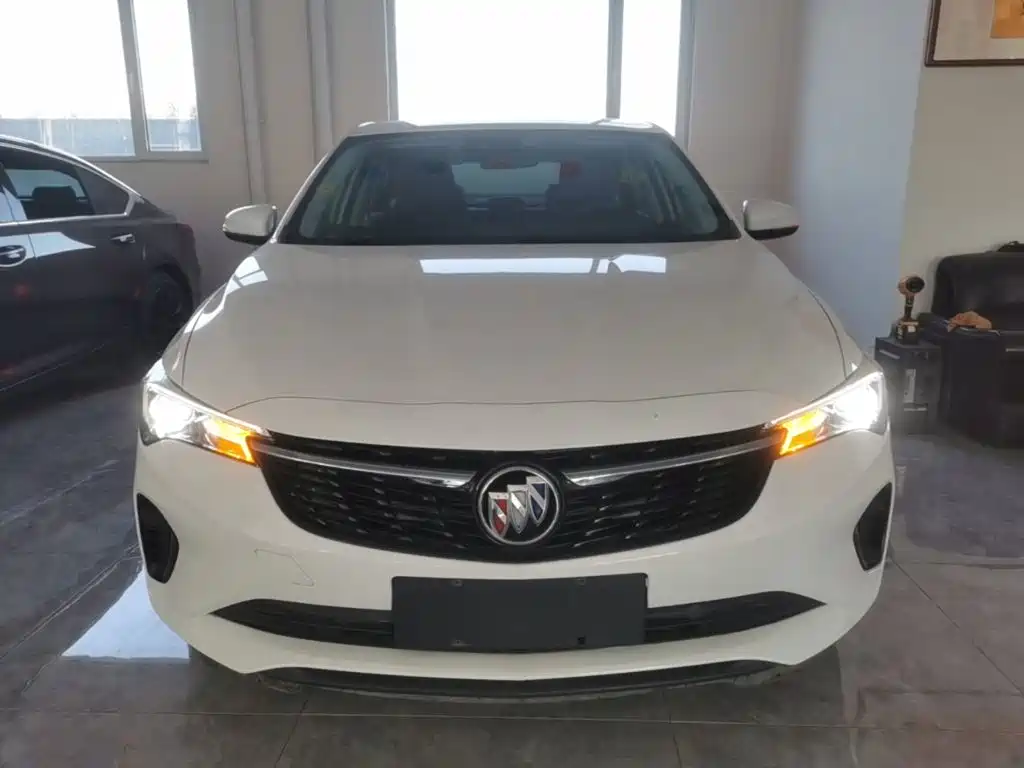 Photo 3 - Buick Verano