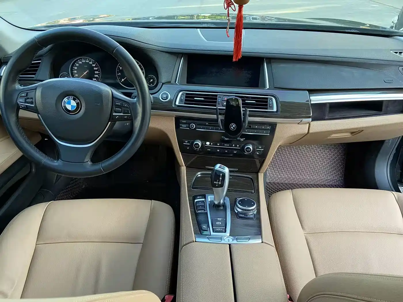 BMW 7 Series 2013 Model 730Li Leading фото 11