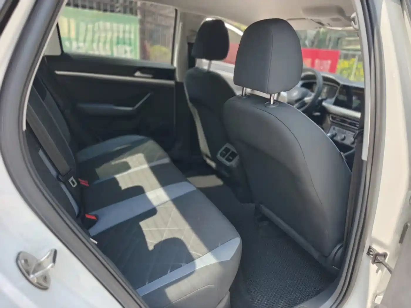 Volkswagen Lavida 2024 Model 1.5L Automatic Delight Edition фото 16