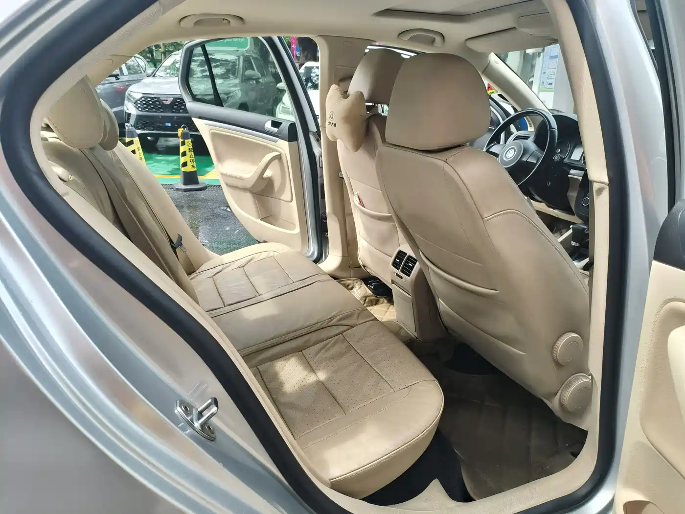Volkswagen Sagitar 2011 2011 1.4TSI Auto Luxury
