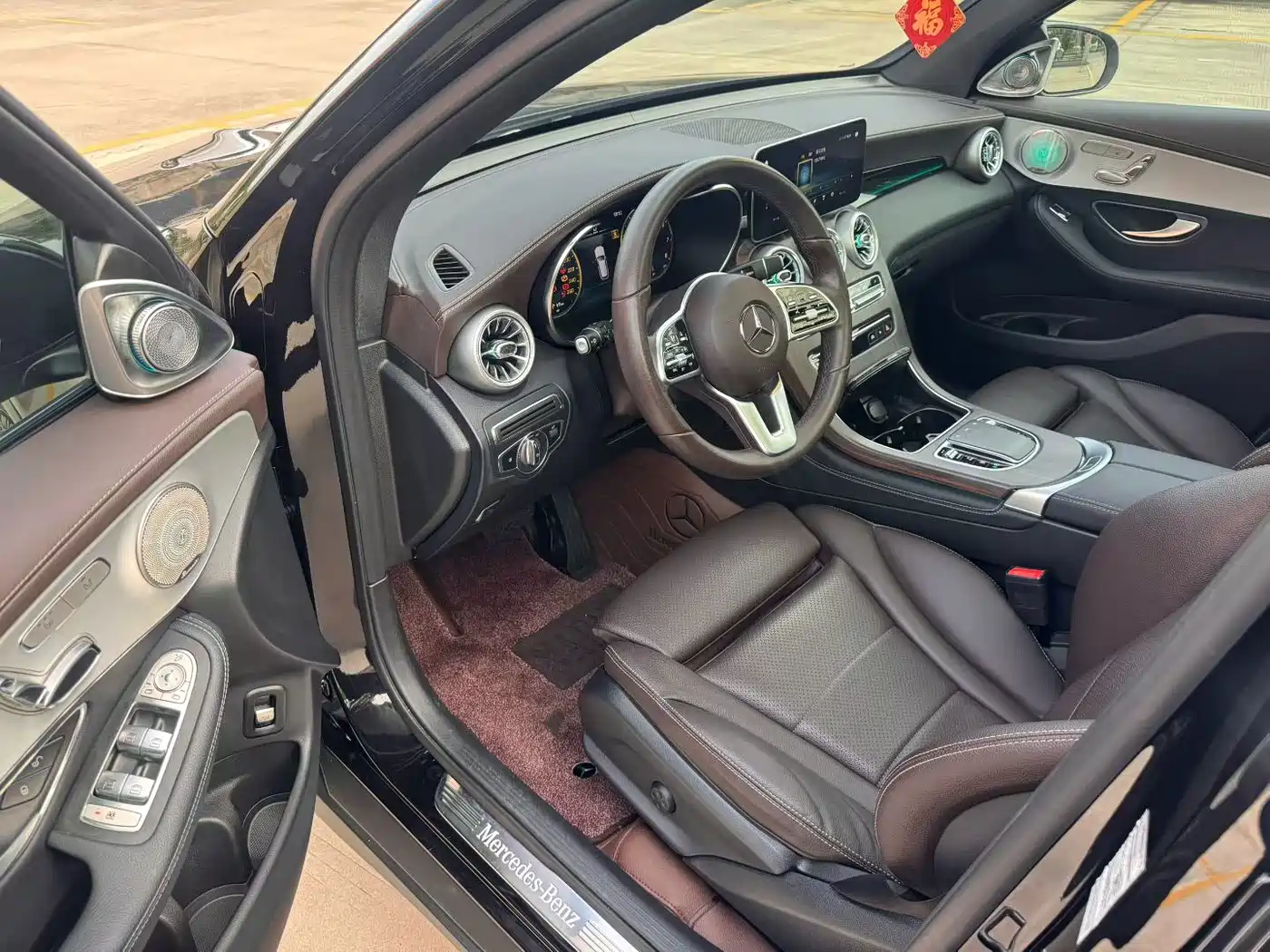 Mercedes-Benz GLC 2021 GLC 260 L 4MATIC Sporty фото 4