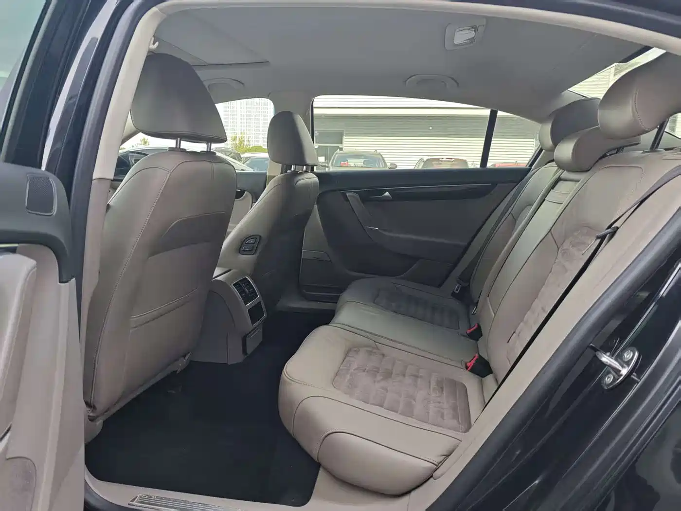 Volkswagen Magotan 2015 Facelift 1.8TSI Luxury фото 9