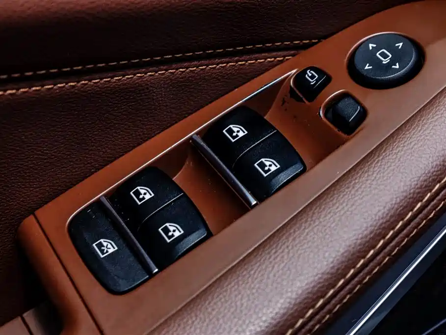 BMW X5 (Import) 2020 xDrive30i M Sport Package фото 12