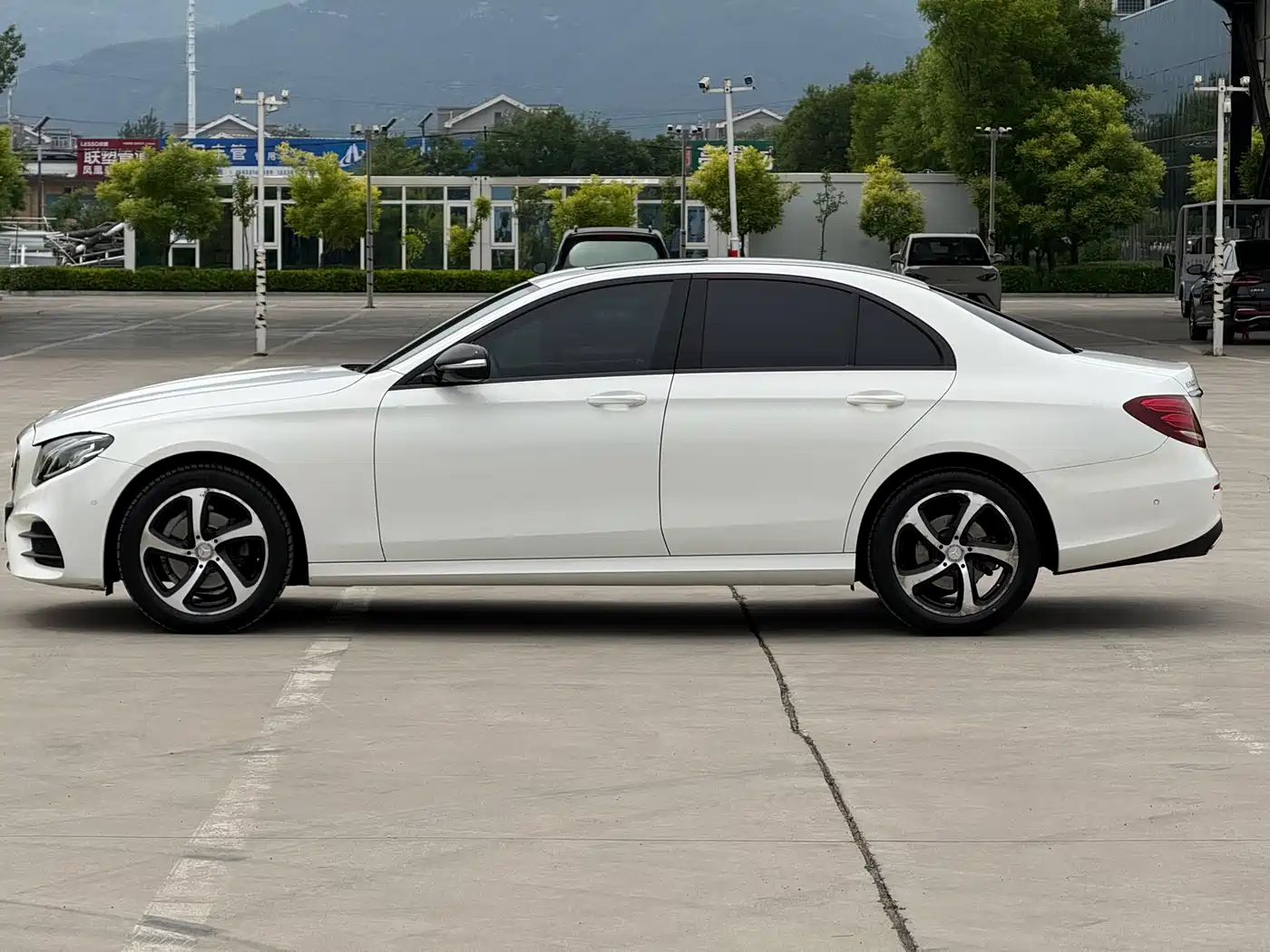 Mercedes-Benz E-Class 2017 E 200 Sport фото 4