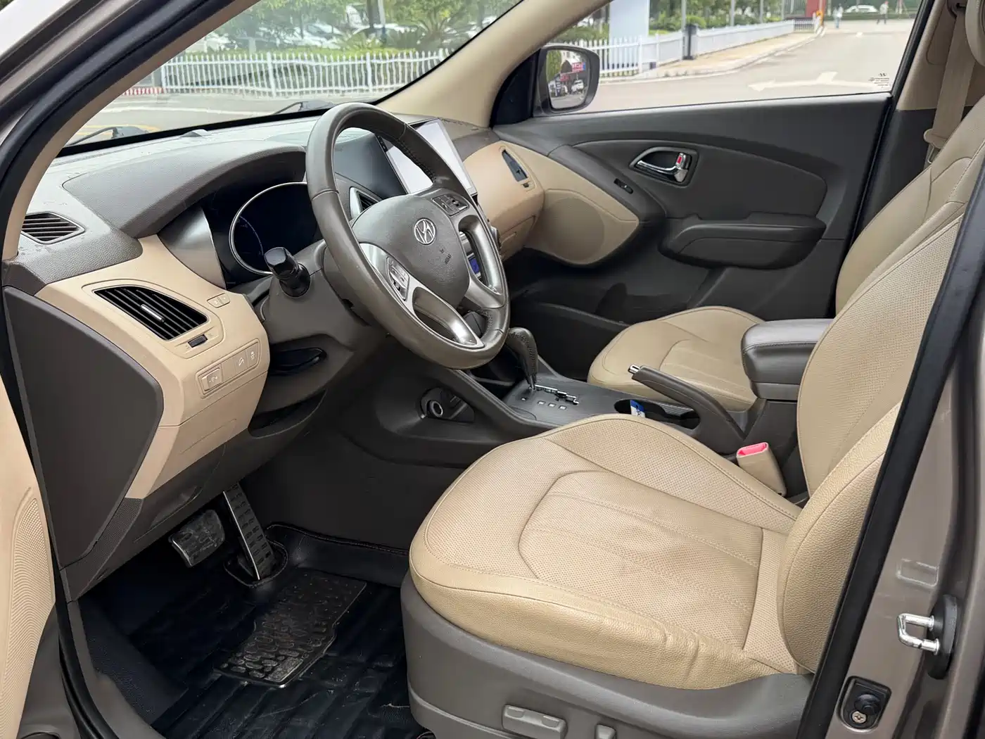 Hyundai Beijing Hyundai ix35 2013 2.4L Automatic 2WD Leading GLX China IV фото 4