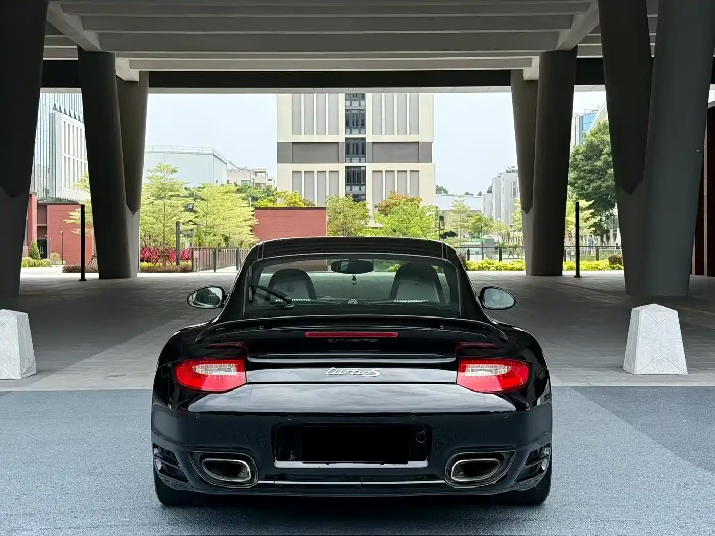 Porsche 911 2010 Turbo S 3.8T фото 6