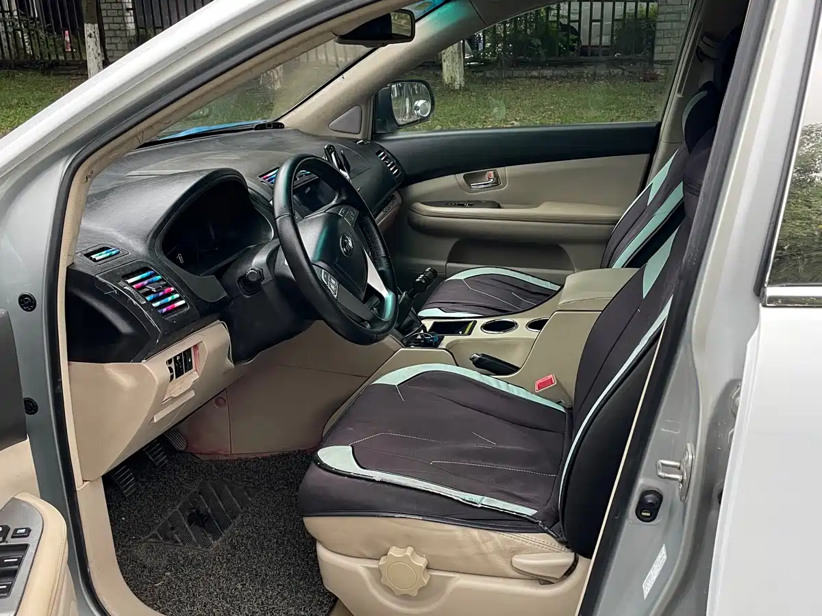 BYD S6 2012 2.0L Manual Luxury фото 8
