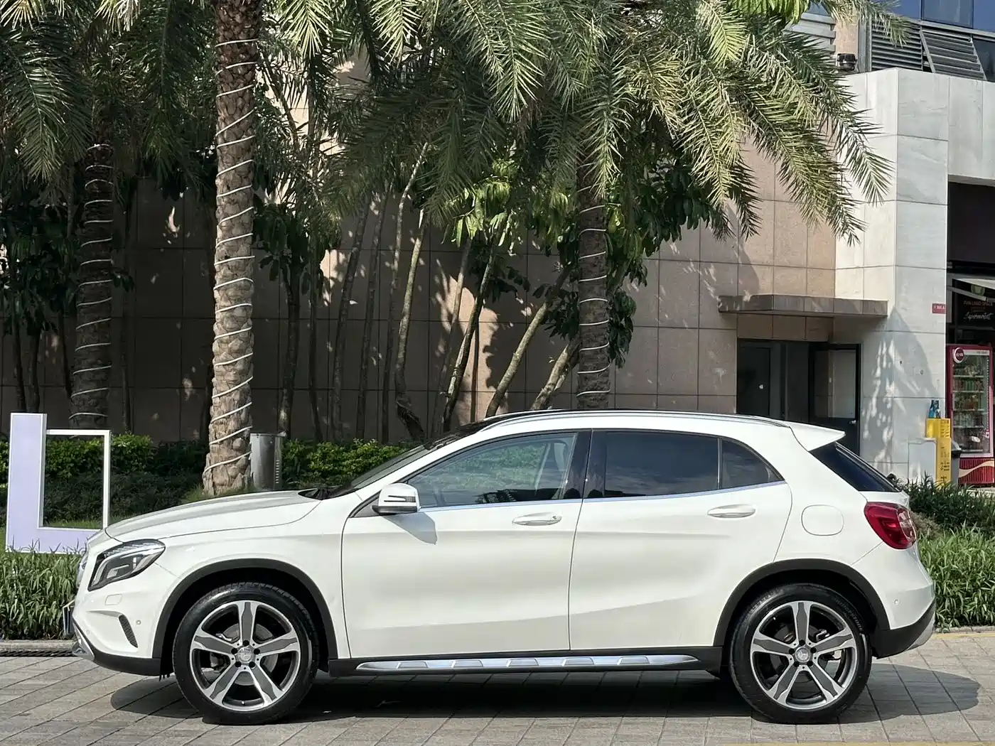 Mercedes-Benz GLA 2015 GLA 220 4MATIC Luxury фото 3