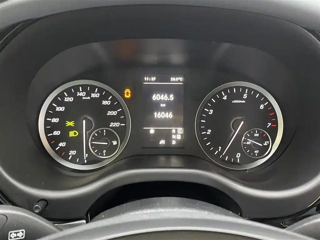 Mercedes-Benz Vito 2023 2.0T Elite 7-Seater фото 13