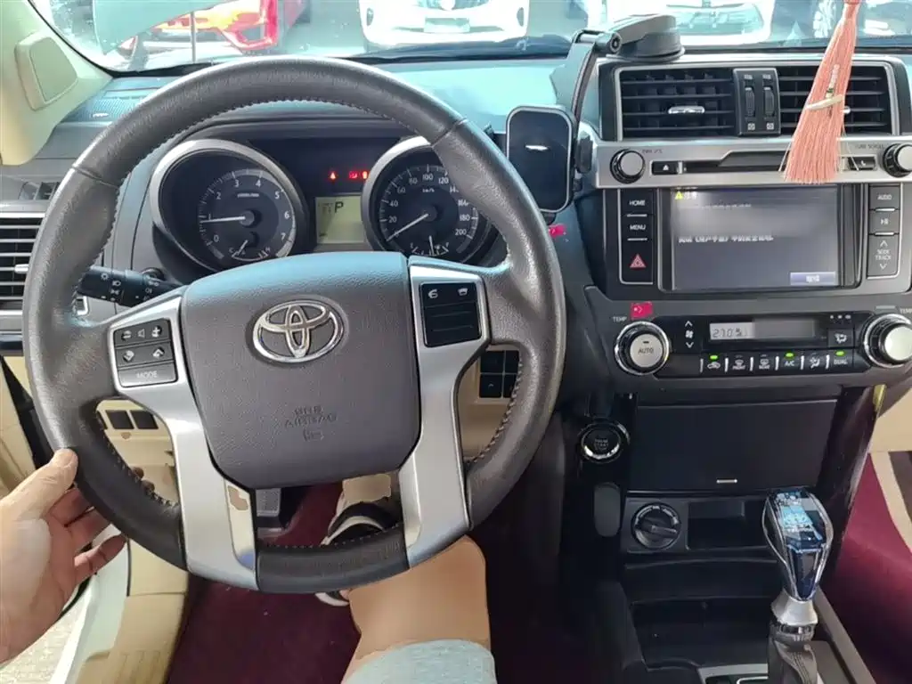 Toyota Prado 2016 2.7L Auto Standard Edition фото 10