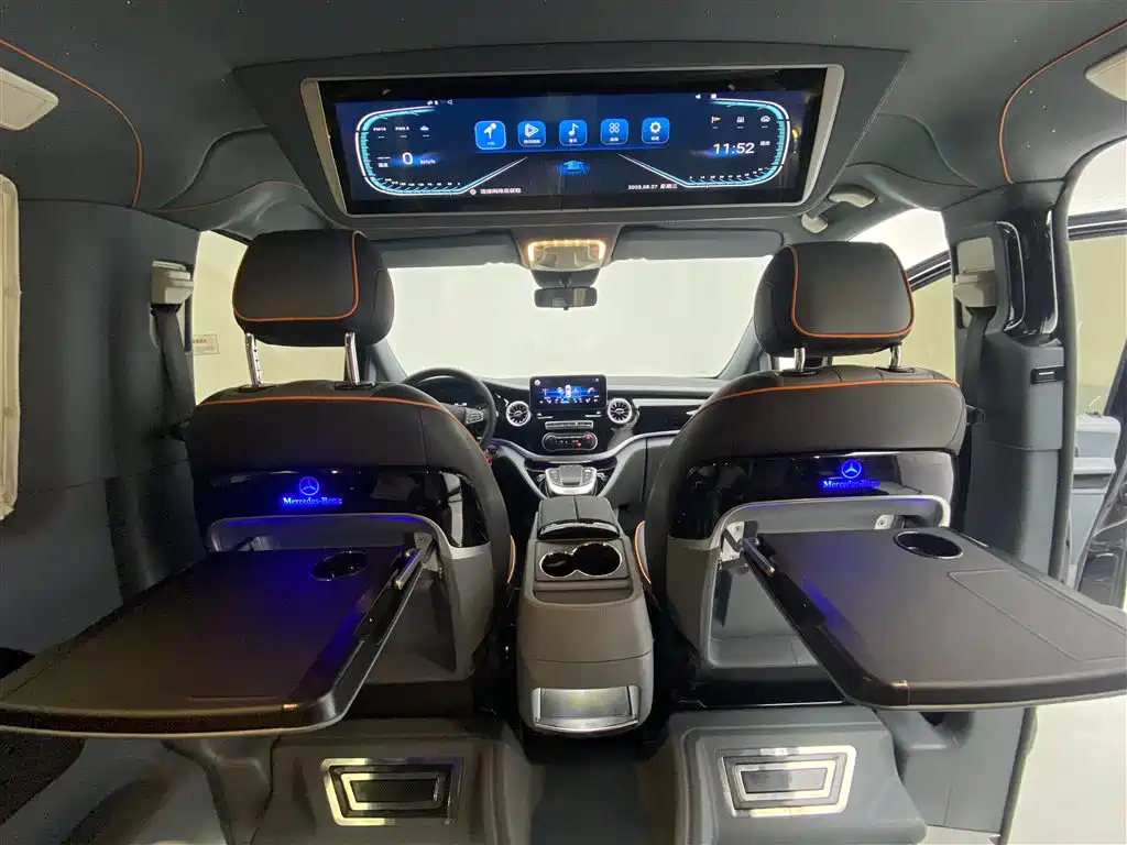 Mercedes-Benz Vito 2023 2.0T Elite 7-Seater фото 19