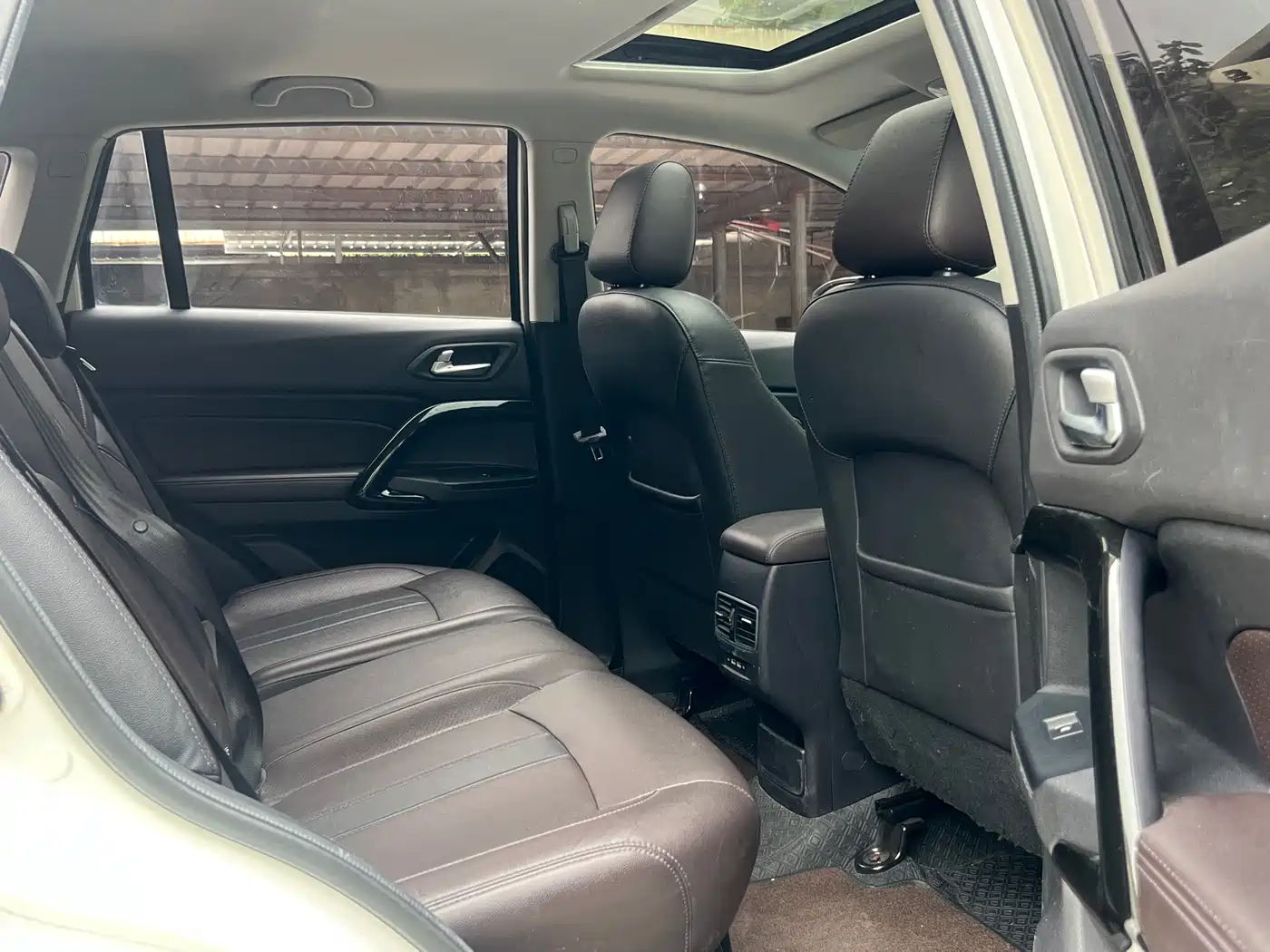GAC Trumpchi Trumpchi GS4 2018 200T G-DCT 2WD Elite Edition фото 16