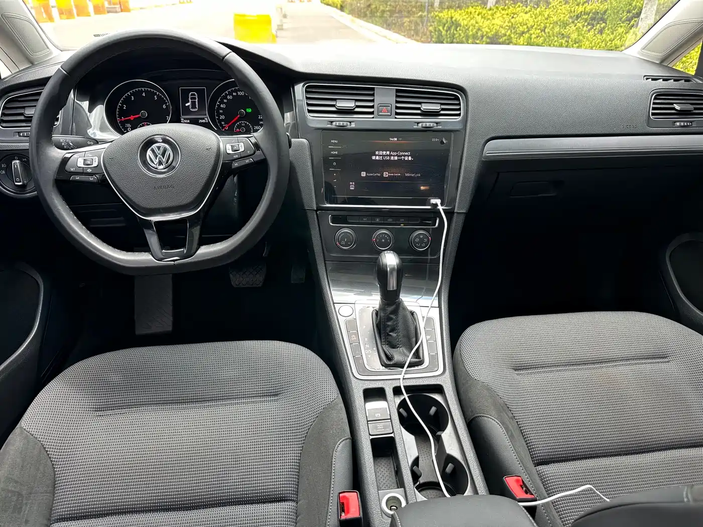 Volkswagen Golf 2020 Beloved Edition 280TSI DSG Comfort фото 10