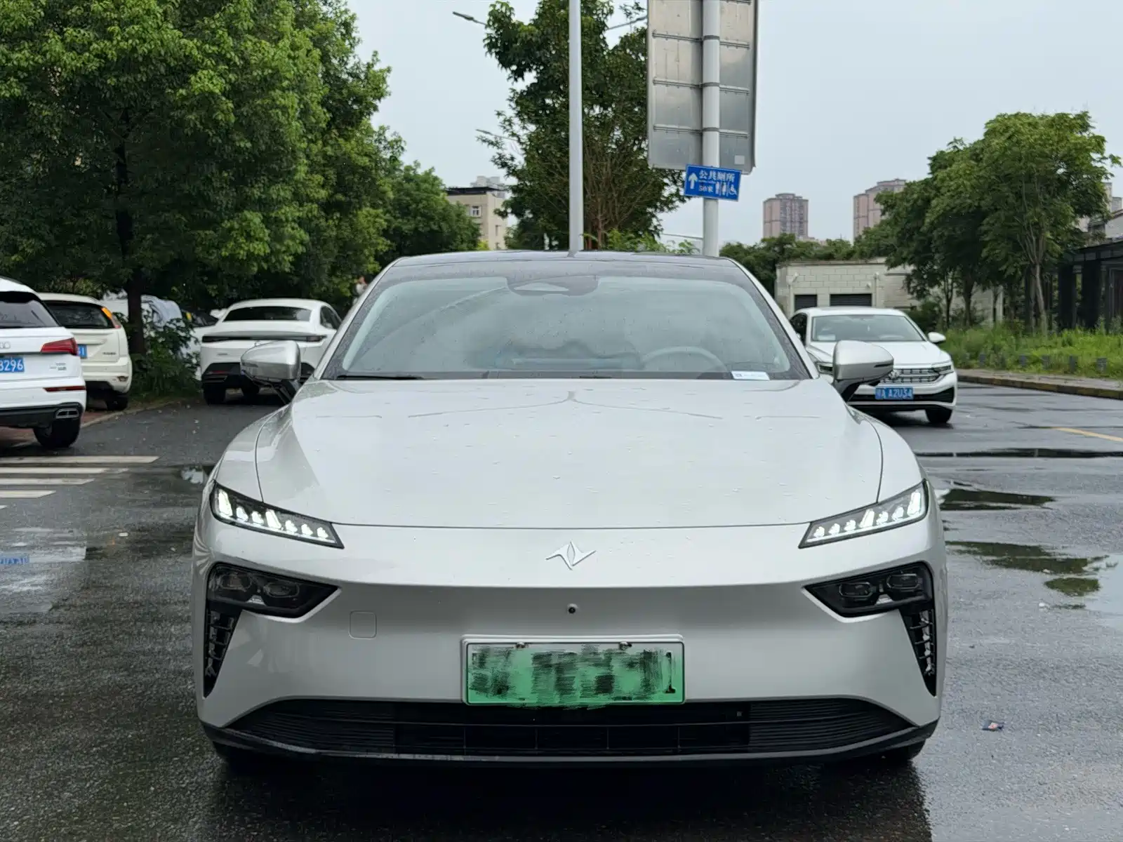 Фото 2 - Dongfeng Yipai eπ007