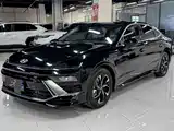 Photo 3 - Hyundai Sonata