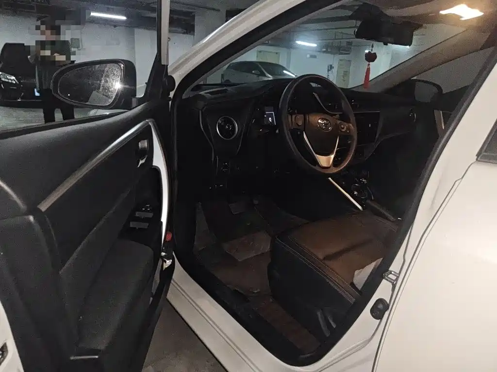 Toyota Corolla Twin Engine E+ 2021 2020 1.8L E-CVT Comfort Edition