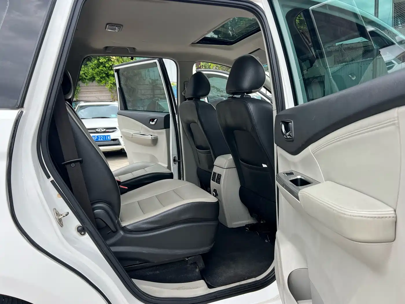 Dongfeng Fengxing Fengxing S500 2016 2016 1.6L Manual Premium